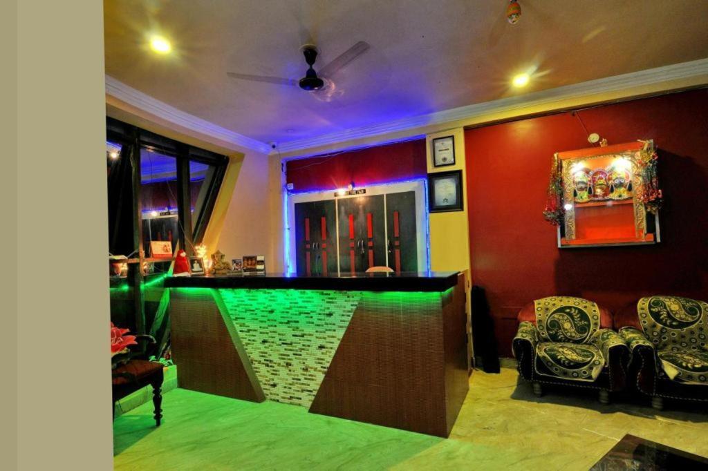Golden Dust Hotel Puri Luaran gambar
