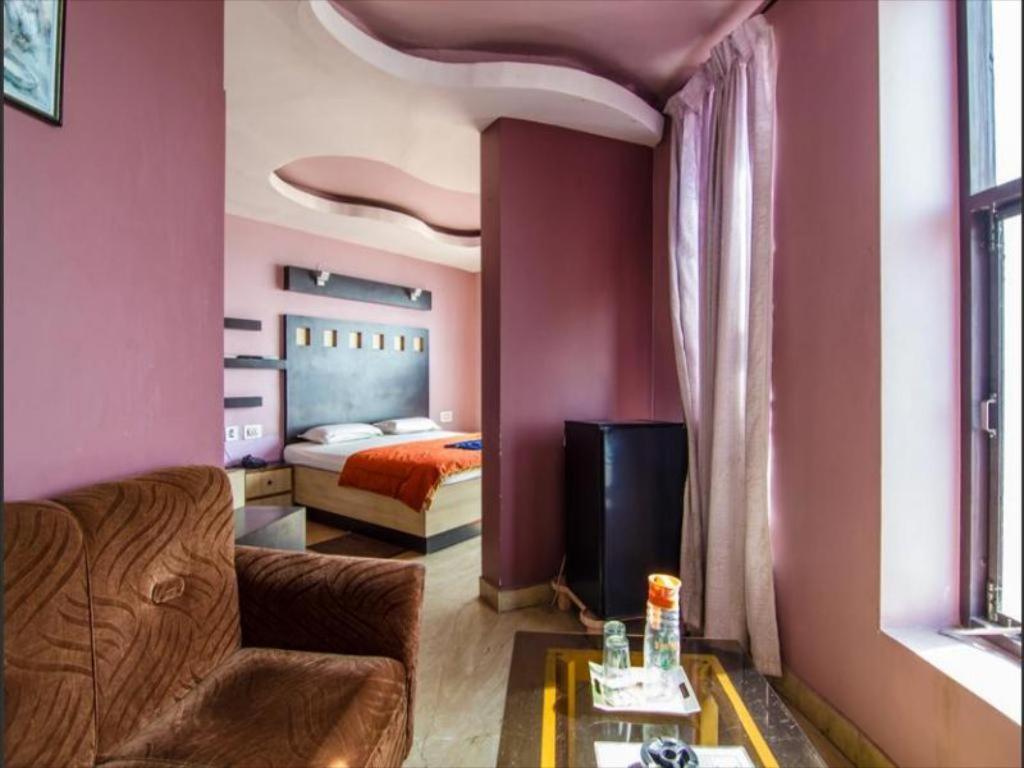 Golden Dust Hotel Puri Luaran gambar