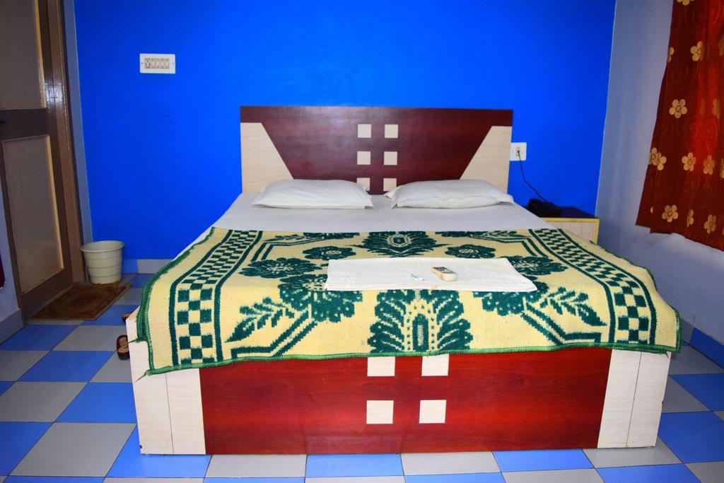 Golden Dust Hotel Puri Bilik gambar