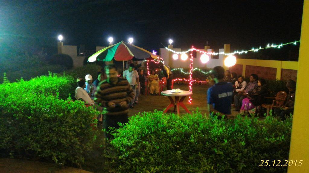 Golden Dust Hotel Puri Luaran gambar