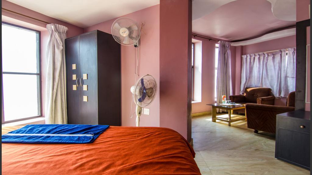 Golden Dust Hotel Puri Luaran gambar
