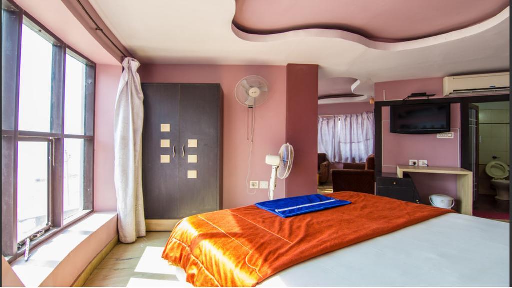 Golden Dust Hotel Puri Luaran gambar
