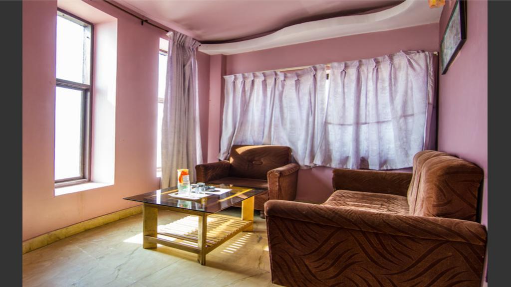 Golden Dust Hotel Puri Luaran gambar