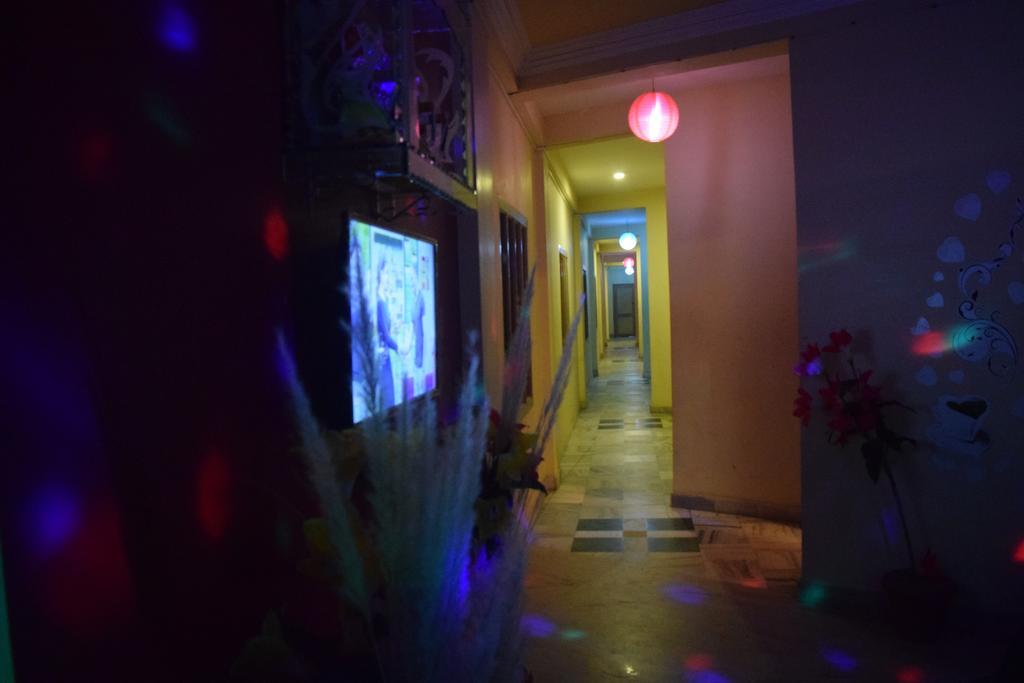 Golden Dust Hotel Puri Luaran gambar